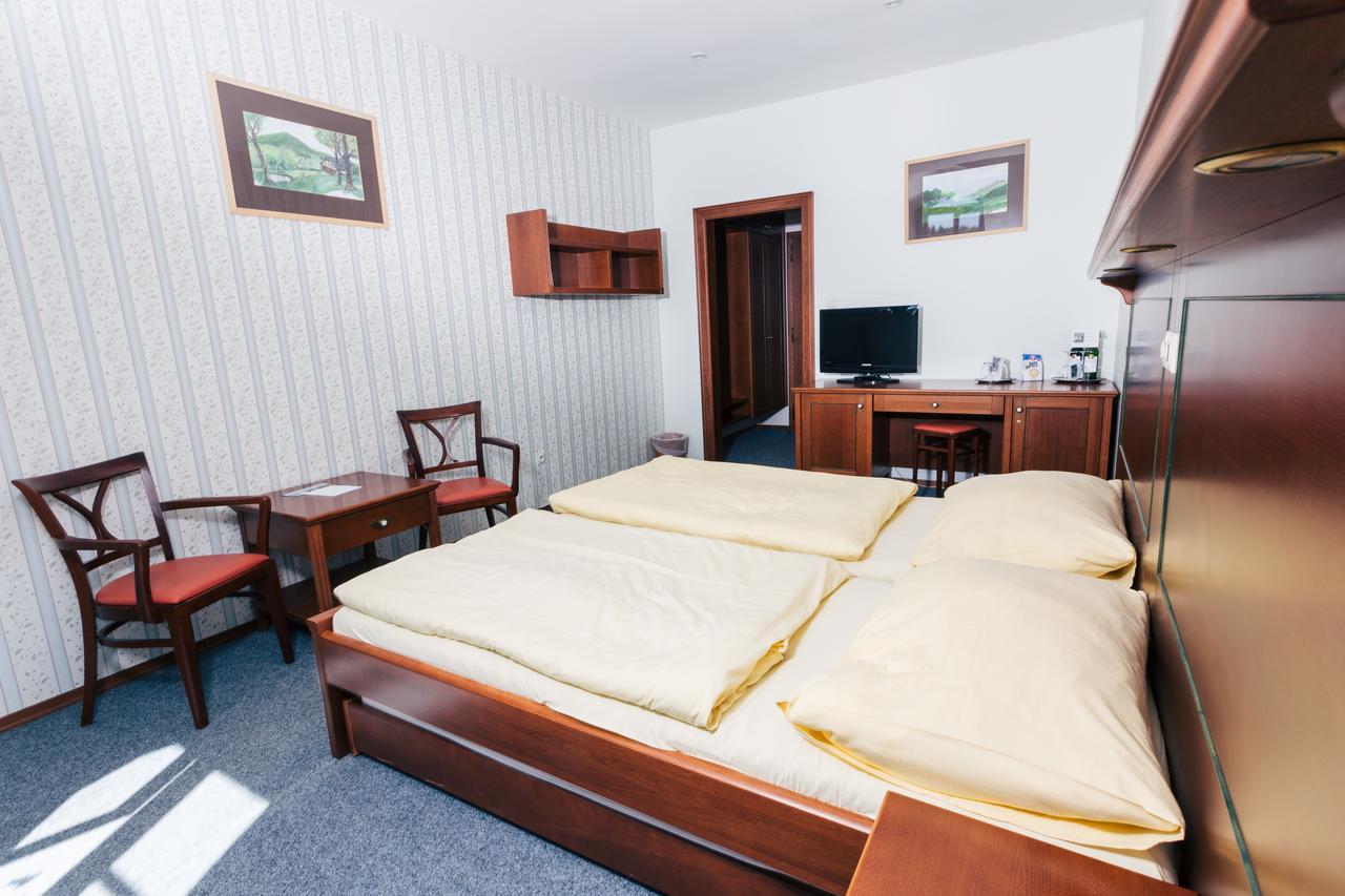 Resort Malevil Jablonné v Podještědí Buitenkant foto